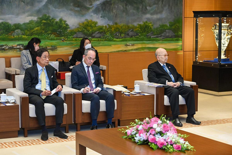 [Ảnh] Chủ tịch Quốc hội Vương Đình Huệ tiếp Phó Chủ tịch thứ nhất Thượng viện Thái Lan Singsuk Singpai ảnh 3