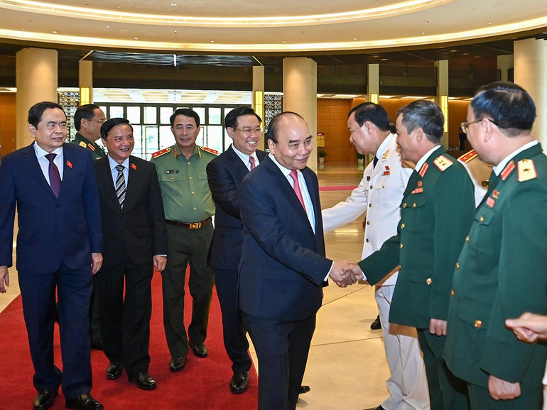 Chủ tịch nước Nguyễn Xuân Phúc, Chủ tịch Quốc hội Vương Đình Huệ với các đại biểu tại Lễ kỷ niệm.