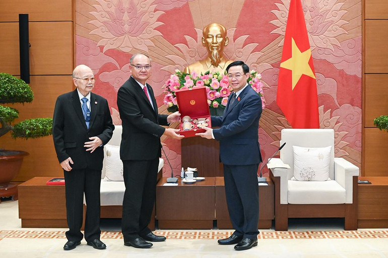 [Ảnh] Chủ tịch Quốc hội Vương Đình Huệ tiếp Phó Chủ tịch thứ nhất Thượng viện Thái Lan Singsuk Singpai ảnh 7