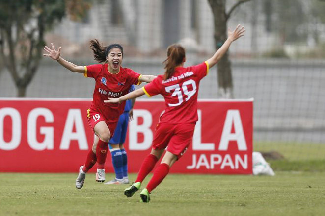 Hà Nội I sớm vươn lên dẫn trước với cách biệt 2-0.