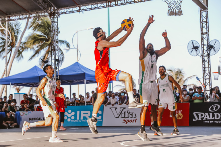 Thang Long Warriors vượt qua Cantho Catfish ở trận bán kết.