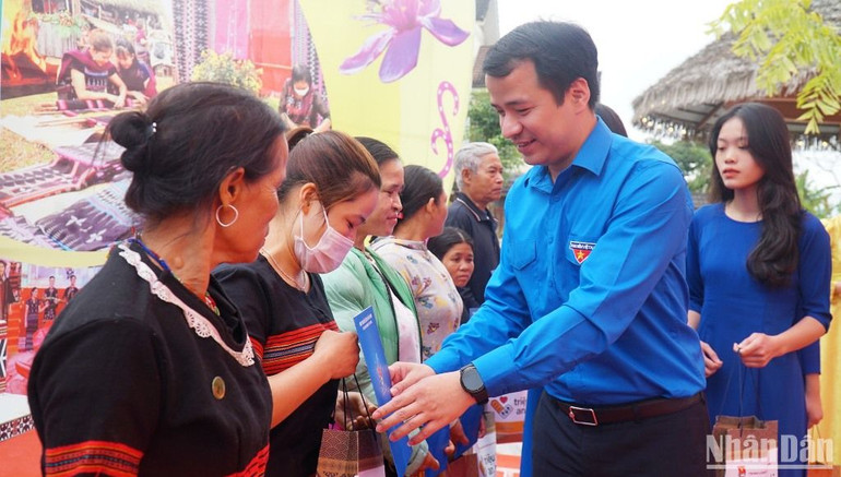 Tuổi trẻ Việt Nam chung tay xây dựng nông thôn mới ảnh 2 Tuổi trẻ Việt Nam chung tay xây dựng nông thôn mới ảnh 2