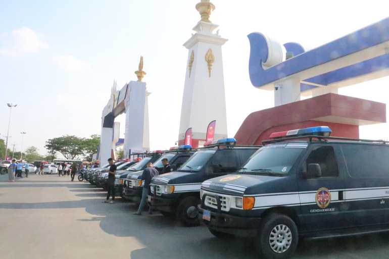 Phương tiện của lực lượng bảo vệ trật tự an toàn, an ninh cho sự kiện.