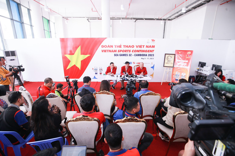 Quang cảnh buổi gặp mặt. (Ảnh: Như Đạt) Quang cảnh buổi gặp mặt. (Ảnh: Như Đạt)