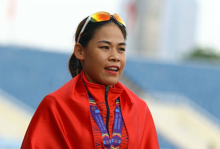 Thanh Phúc "mở hàng" Huy chương Vàng cho điền kinh Việt Nam tại SEA Games 32. (Ảnh: TTXVN)