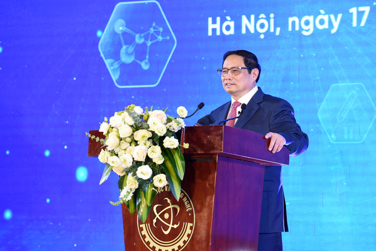 Phát biểu tại buổi lễ, Thủ tướng khẳng định Đảng, Nhà nước luôn xác định phát triển và ứng dụng khoa học, công nghệ là quốc sách hàng đầu, là một động lực quan trọng nhất để phát triển kinh tế-xã hội và bảo vệ Tổ quốc.