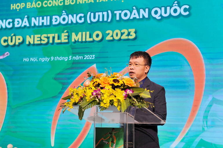 Nhà báo Nguyễn Phan Khuê, Tổng Biên tập Báo Thiếu niên Tiền phong và Nhi đồng, Trưởng Ban Tổ chức giải phát biểu. (Ảnh: HUY HOÀNG) Nhà báo Nguyễn Phan Khuê, Tổng Biên tập Báo Thiếu niên Tiền phong và Nhi đồng, Trưởng Ban Tổ chức giải phát biểu. (Ảnh: HUY HOÀNG)