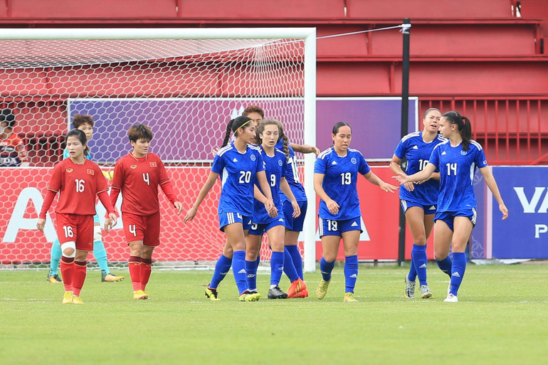 Đội tuyển nữ Philippines sở hữu thể hình vượt trội. (Ảnh: Dương Thuật)