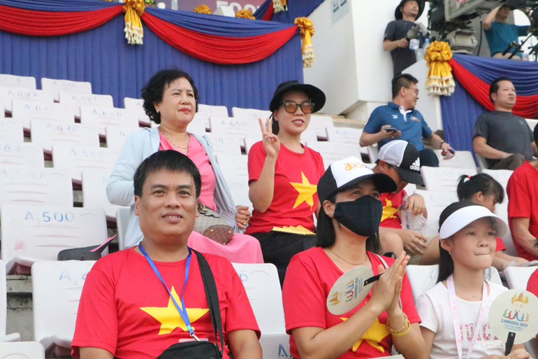 Anh Tuấn quê ở Hà Nội hiện công tác tại Phnom Penh dự đoán tỷ số sẽ nghiêng về U22 Việt Nam trận này.