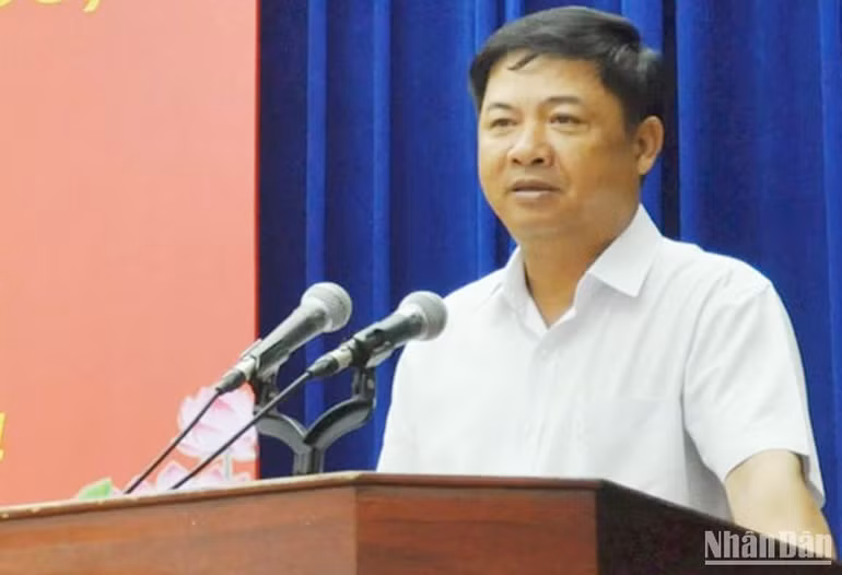 Bí thư Tỉnh ủy Lương Nguyễn Minh Triết phát biểu tại hội nghị. Bí thư Tỉnh ủy Lương Nguyễn Minh Triết phát biểu tại hội nghị.