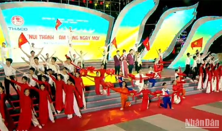 Chương trình nghệ thuật tại lễ kỷ niệm: 90 năm Ngày thành lập Phủ ủy Tam Kỳ và 40 năm ngày thành lập huyện Núi Thành (Quảng Nam)