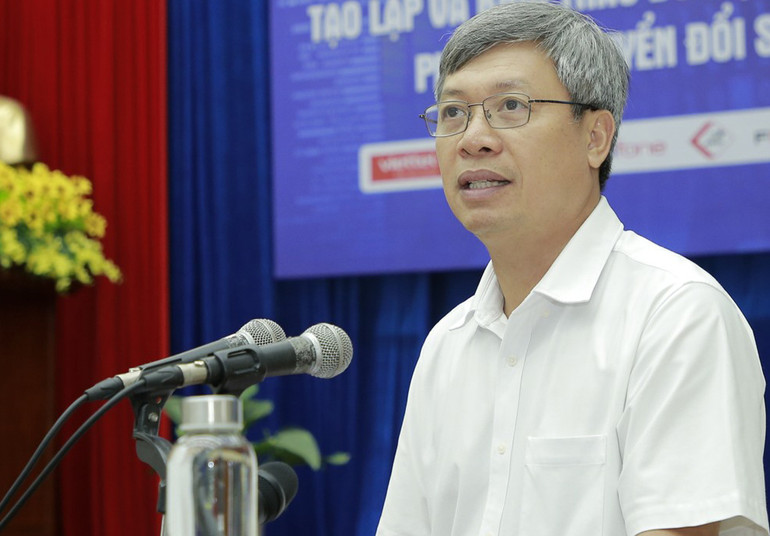 Phó Chủ tịch Ủy ban nhân dân tỉnh Quảng Nam Hồ Quang Bửu phát biểu tại hội thảo.