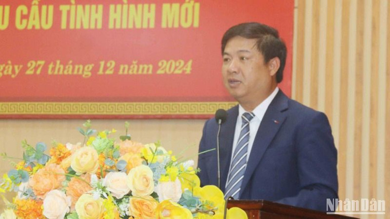 Bí thư Tỉnh ủy Lương Nguyễn Minh Triết phát biểu tại hội thảo.