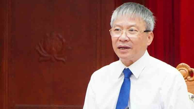 Đồng chí Nguyễn Đức Dũng, Phó Bí thư Thường trực Tỉnh ủy, Chủ tịch Hội đồng nhân dân tỉnh phát biểu tại hội thảo