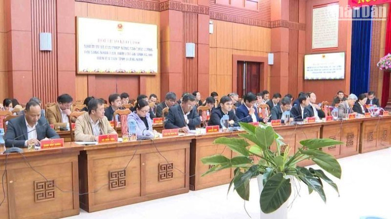 Các đại biểu tham dự hội thảo.