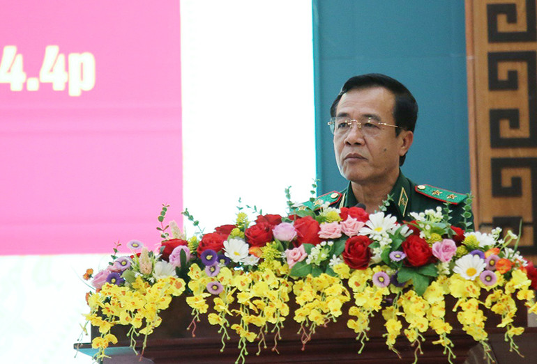 Trung tướng Lê Đức Thái phát biểu tại buổi trao thưởng.