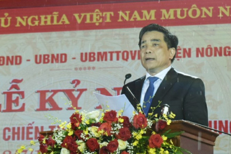 Chủ tịch Ủy ban nhân dân tỉnh Lê Văn Dũng phát biểu tại buổi lễ. (Ảnh: N.S)