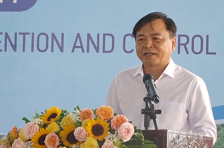 Thứ trưởng Nông nghiệp và Phát triển nông thôn Nguyễn Hoàng Hiệp phát biểu tại buổi lễ mít-tinh. Thứ trưởng Nông nghiệp và Phát triển nông thôn Nguyễn Hoàng Hiệp phát biểu tại buổi lễ mít-tinh.