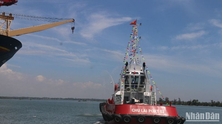 Cảng quốc tế Chu Lai đầu tư tàu lai mới- Chu Lai Port 02 để bổ sung công suất đội tàu lai và nâng cao chất lượng dịch vụ lai dắt.