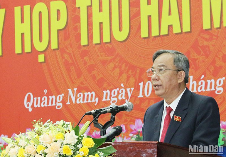 Phó Chủ tịch Hội đồng nhân dân tỉnh Quảng Nam Trần Xuân Vinh phát biểu chỉ đạo tại kỳ họp thứ 24, Hội đồng nhân dân tỉnh (khóa X). Phó Chủ tịch Hội đồng nhân dân tỉnh Quảng Nam Trần Xuân Vinh phát biểu chỉ đạo tại kỳ họp thứ 24, Hội đồng nhân dân tỉnh (khóa X).