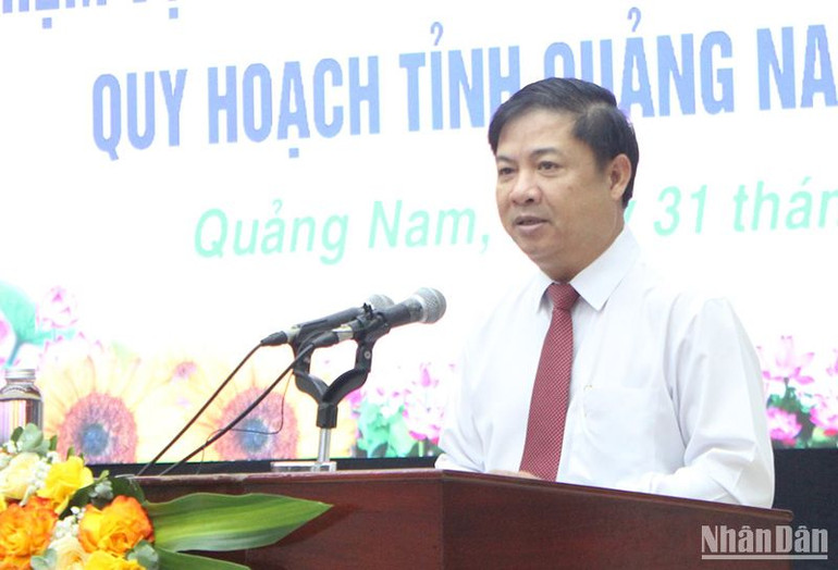 Bí thư Tỉnh ủy Quảng Nam Lương Nguyễn Minh Triết phát biểu chỉ đạo tại hội thảo.