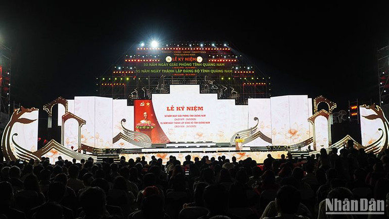 Quang cảnh buổi lễ kỷ niệm.