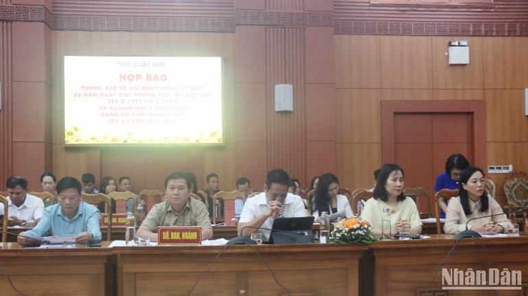 Lãnh đạo các sở, ban, ngành dự họp báo Kỷ niệm 50 năm ngày giải phóng tỉnh Quảng Nam và 95 năm ngày thành lập Đảng bộ tỉnh.