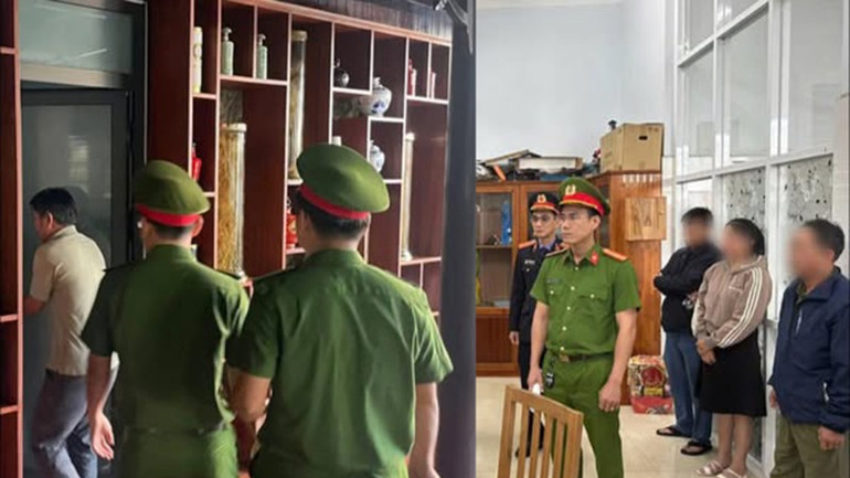 Cơ quan điều tra khám xét nơi ở, nơi làm việc của ông Bùi Ngọc Dũng.