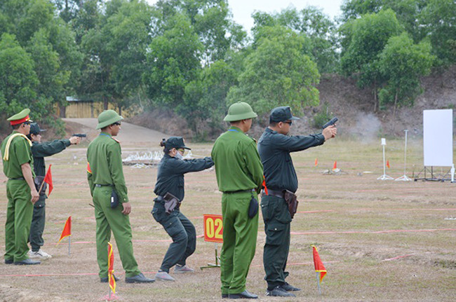 Phần thi đấu bắn súng quân dụng