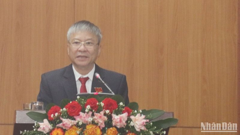 Đồng chí Nguyễn Đức Dũng, Phó Bí thư Thường trực Tỉnh ủy, Chủ tịch Hội đồng nhân dân tỉnh Quảng Nam phát biểu bế mạc kỳ họp.