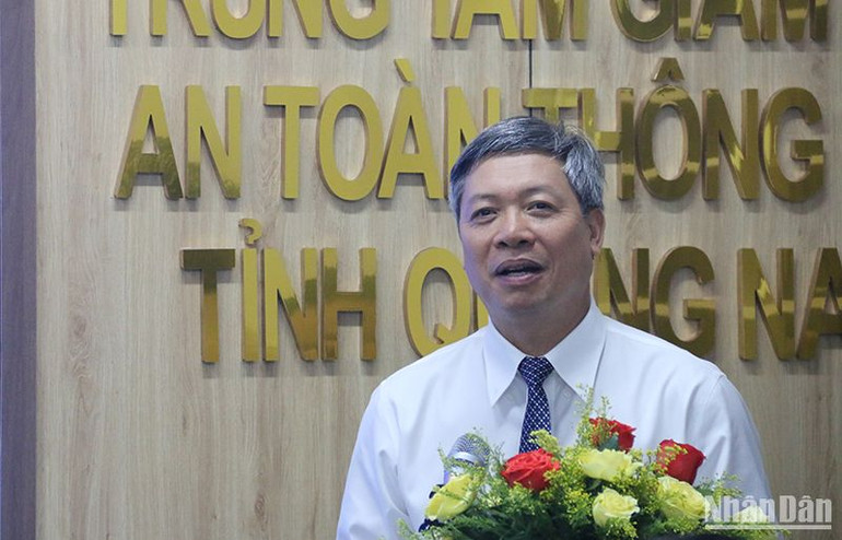 Phó Chủ tịch Ủy ban nhân dân tỉnh Quảng Nam Hồ Quang Bửu phát biểu tại lễ khánh thành. Phó Chủ tịch Ủy ban nhân dân tỉnh Quảng Nam Hồ Quang Bửu phát biểu tại lễ khánh thành.