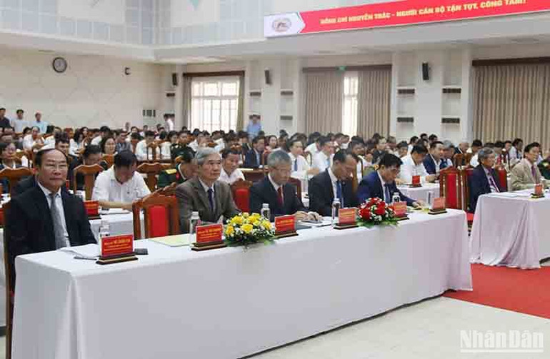 Các đồng chí lãnh đạo, nguyên lãnh đạo tỉnh Quảng Nam dự lễ kỷ niệm 120 năm Ngày sinh đồng chí Nguyễn Trác.