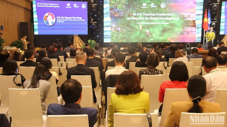 Quang cảnh Hội nghị quốc tế về Du lịch nông thôn lần thứ nhất của UN Tourism.