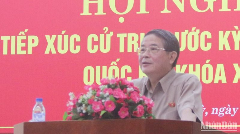 Phó Chủ tịch Quốc hội Nguyễn Đức Hải phát biểu tại buổi tiếp xúc cử tri tại Quảng Nam.