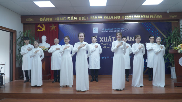 Các sinh viên tham dự vòng chung kết cuộc thi “Bảo tồn di sản văn hoá châu Á và các giải pháp bền vững”.