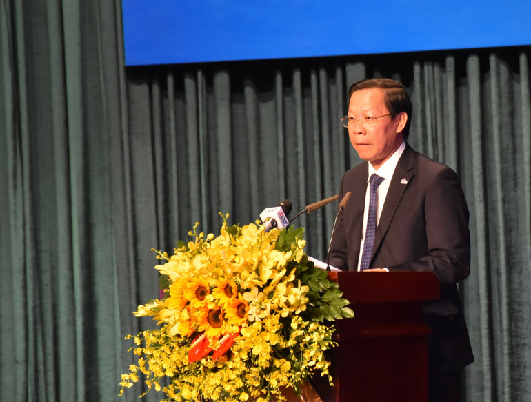 Chủ tịch Ủy ban nhân dân Thành phố Hồ Chí Minh Phan Văn Mãi phát biểu tại buổi lễ.