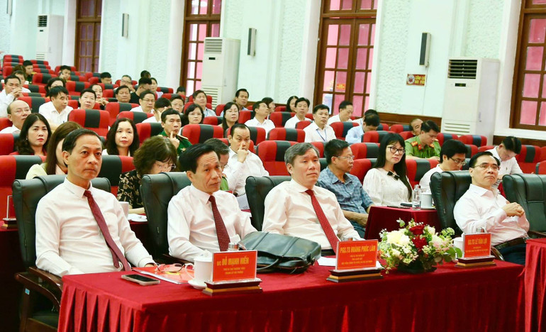 Các đại biểu tham dự hội thảo. (Ảnh: PHẠM CƯỜNG)