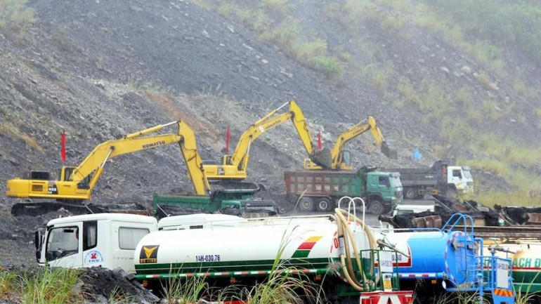 Khu vực bãi thải Trụ Nam - mỏ Suối Lại được triển khai thu hồi đất đá thải mỏ phục vụ san lấp các công trình dân dụng và công nghiệp trên địa bàn tỉnh Quảng Ninh.