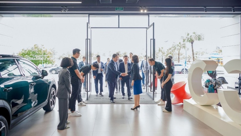 Thăm và làm việc tại Lynk & Co Club thuộc hệ thống Tasco Auto.