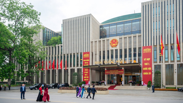 Nhà Quốc hội - nơi diễn ra Kỳ họp thứ 7, Quốc hội khóa XV. Theo dự kiến, kỳ họp lần này sẽ diễn ra theo 2 đợt. Đợt 1 từ ngày 20/5 đến 8/6, đợt 2 từ ngày 17/6 đến 28/6/2024, theo hình thức họp tập trung với nhiều nội dung, quyết sách quan trọng.