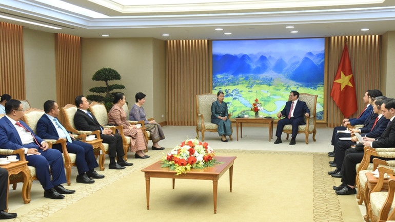 Quang cảnh buổi tiếp. Quang cảnh buổi tiếp.