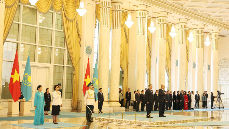 Lễ đón Tổng Bí thư Tô Lâm và Phu nhân thăm cấp Nhà nước tới Cộng hòa Kazakhstan. (Ảnh: Thống Nhất/TTXVN)