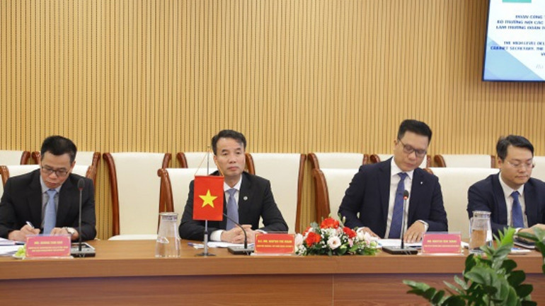 Tổng Giám đốc Nguyễn Thế Mạnh tiếp đoàn công tác. (Ảnh: Tâm Trung)