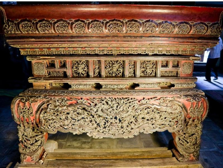 Bảo vật quốc gia Hương án chùa Keo có niên đại thế kỷ 17, đang được đặt tại Tòa ống muống trong Di tích quốc gia đặc biệt chùa Keo.