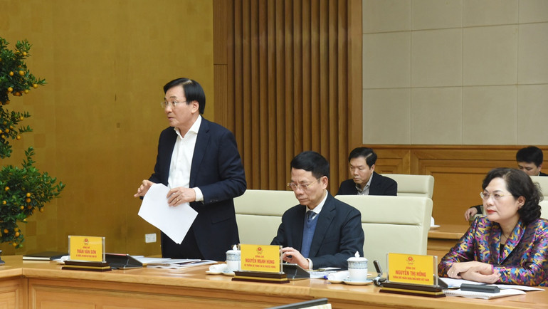Bộ trưởng, Chủ nhiệm Văn phòng Chính phủ Trần Văn Sơn phát biểu tại phiên họp.