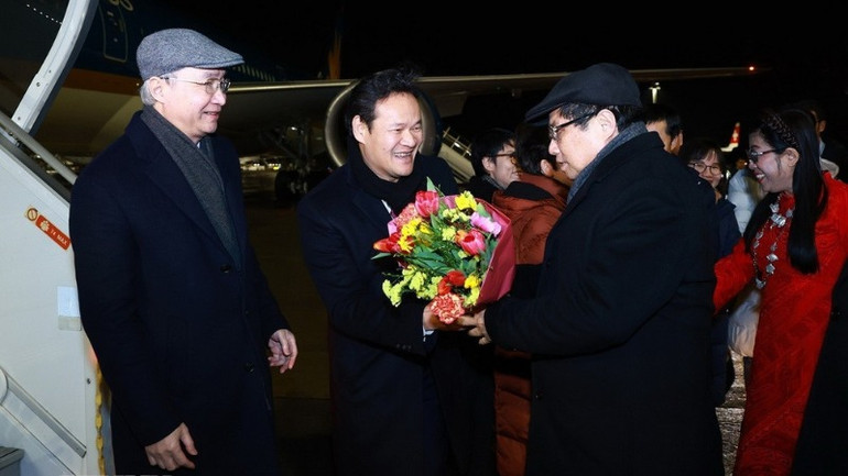 Lễ tiễn Thủ tướng Phạm Minh Chính và Phu nhân kết thúc chuyến tham dự Hội nghị thường niên lần thứ 55 WEF tại Davos, Thụy Sĩ. (Ảnh: Dương Giang/TTXVN)