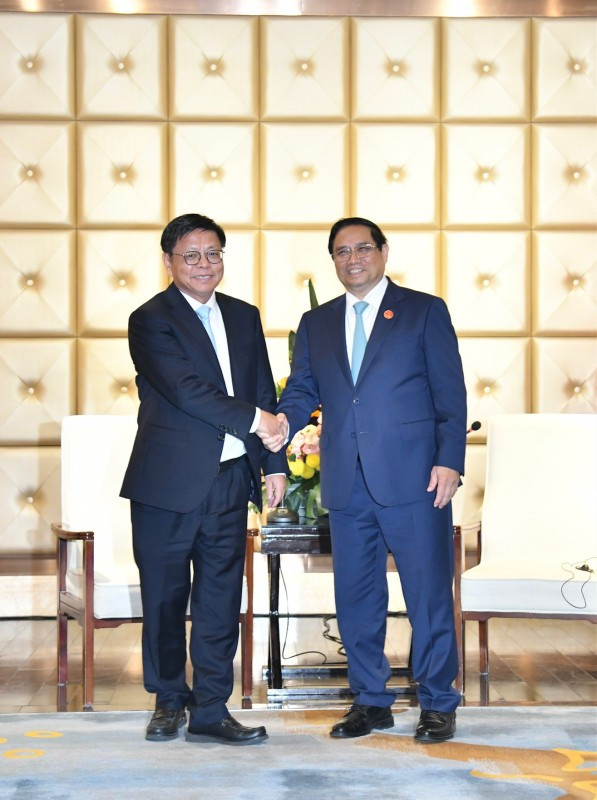 Thủ tướng Phạm Minh Chính tiếp ông Lâu Tề Lương, Chủ tịch Hội đồng quản trị kiêm Tổng Giám đốc Tập đoàn Thông tin tín hiệu đường sắt Trung Quốc (CRSC).