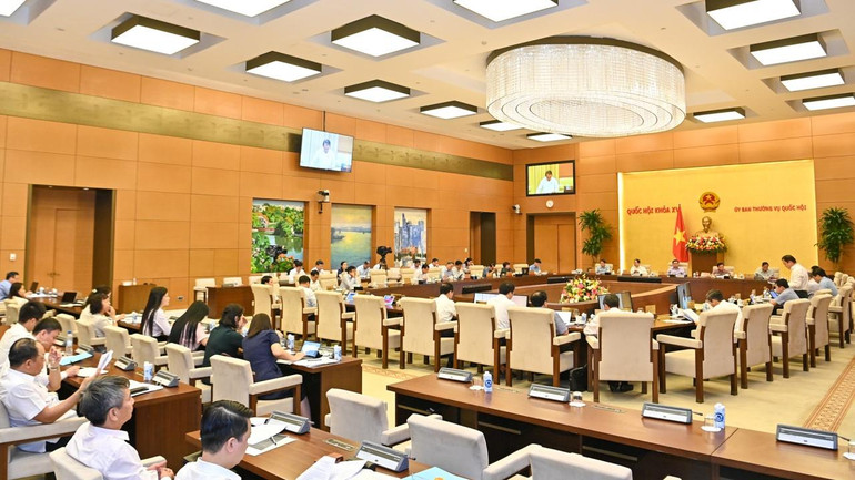 Phiên họp chuyên đề pháp luật tháng 9 diễn ra trong thời gian 5,5 ngày với nội dung quan trọng, trong đó có những dự án Luật được Thường vụ Quốc hội cho ý kiến lần đầu.