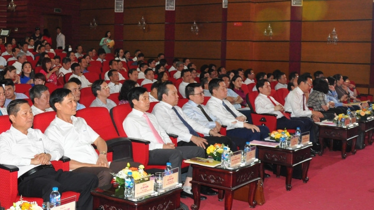 Các đại biểu dự Hội nghị. Các đại biểu dự Hội nghị.