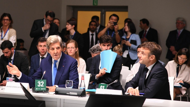 Đặc phái viên của Tổng thống Hoa Kỳ về khí hậu John Kerry phát biểu.